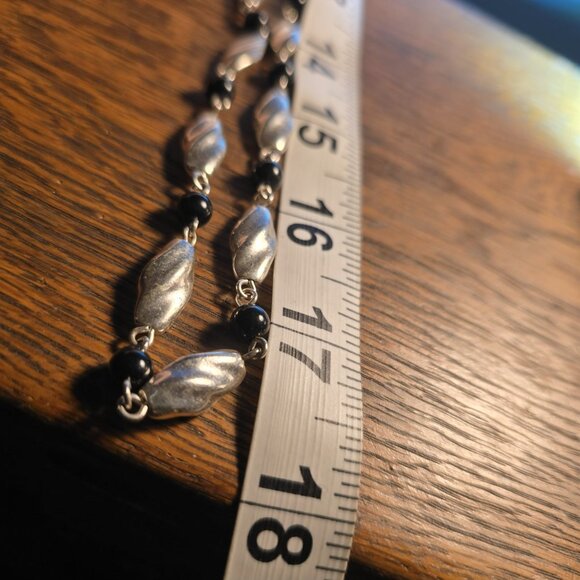 Monet silvertone & jet beads necklace. Vintage. - Picture 5 of 6